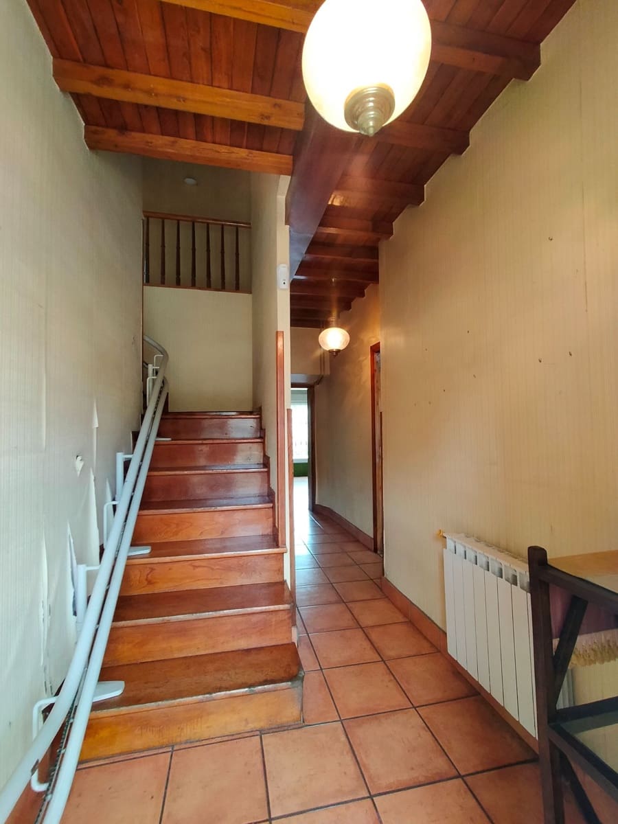 10 bedroom Villa for sale in Cudillero - € 690,000 (Ref: 9700477)