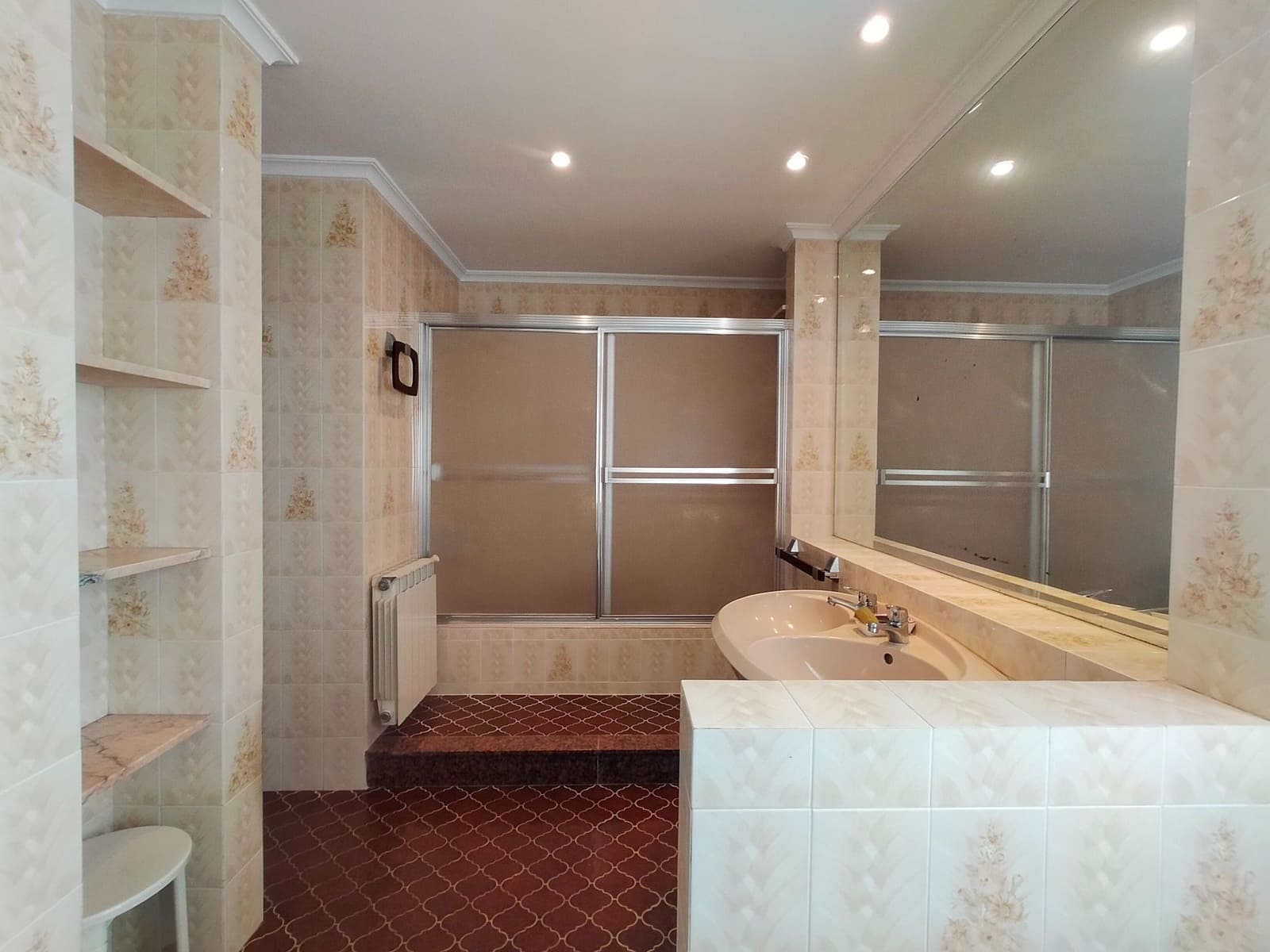 10 bedroom Villa for sale in Cudillero - € 690,000 (Ref: 9700477)