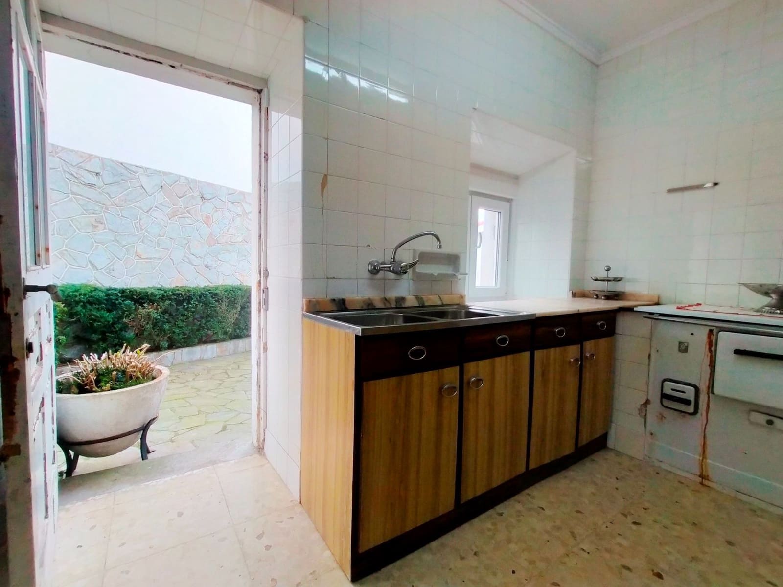 10 bedroom Villa for sale in Cudillero - € 690,000 (Ref: 9700477)