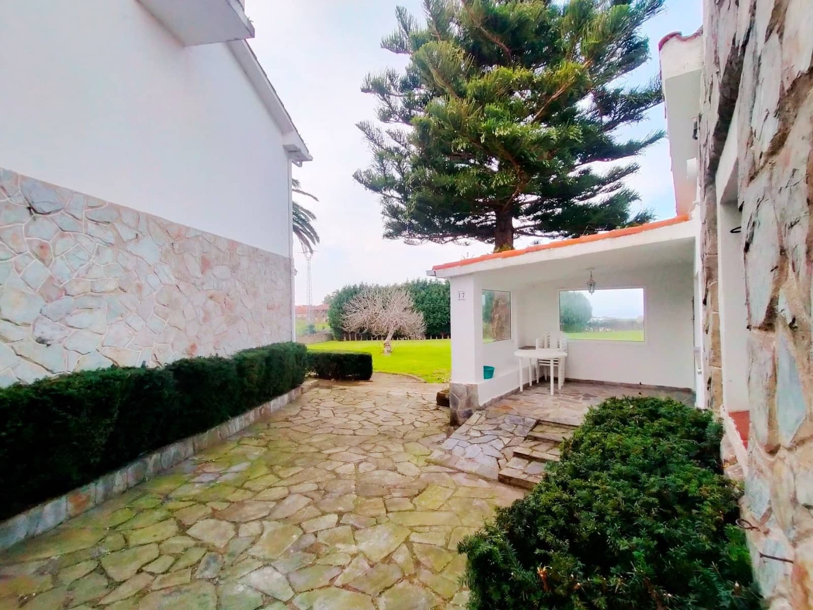 10 bedroom Villa for sale in Cudillero - € 690,000 (Ref: 9700477)