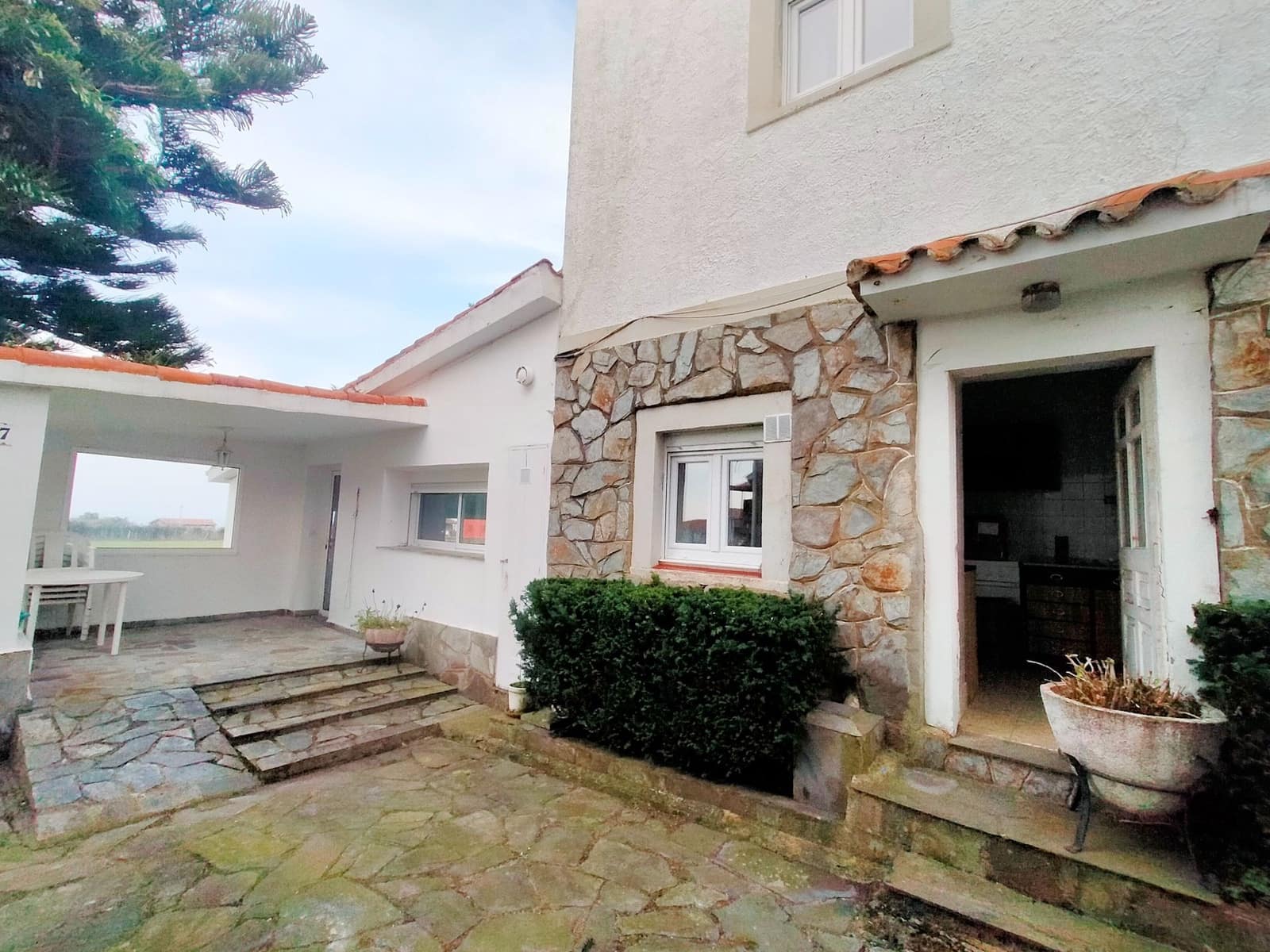 10 bedroom Villa for sale in Cudillero - € 690,000 (Ref: 9700477)