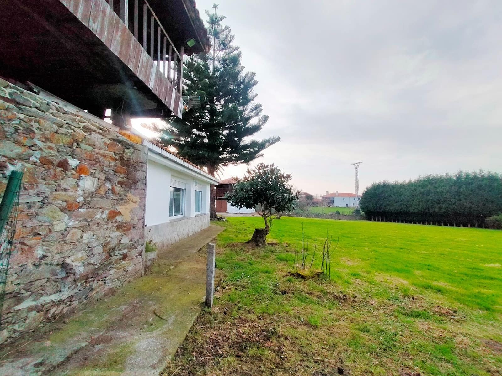 10 bedroom Villa for sale in Cudillero - € 690,000 (Ref: 9700477)