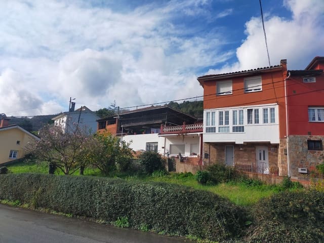 6 Zimmer Haus zu verkaufen in Pravia mit Garage - 225.000 € (Ref: 9711130)