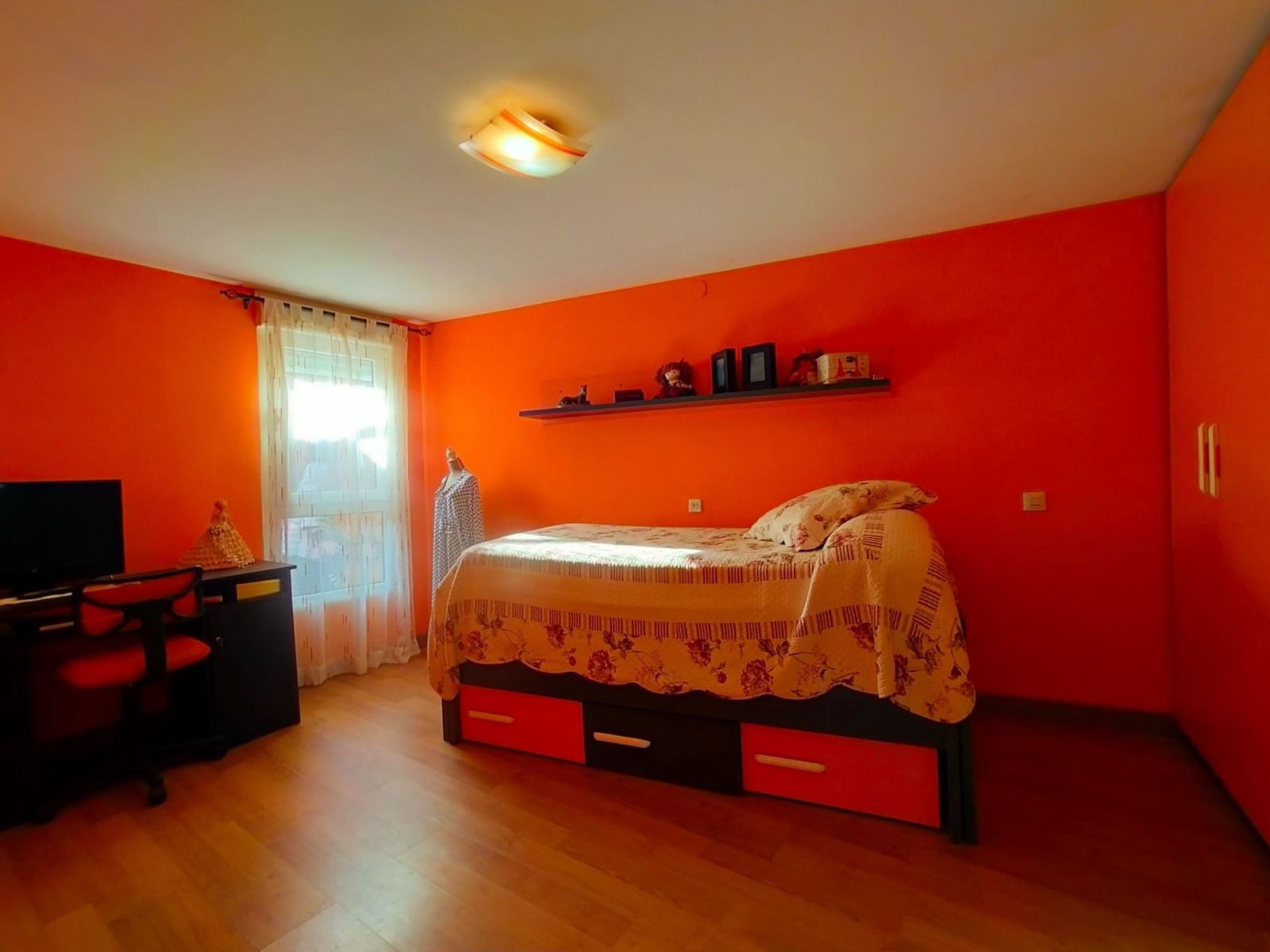 6 bedroom Townhouse for sale in Pravia with garage - € 225,000 (Ref: 9711130)