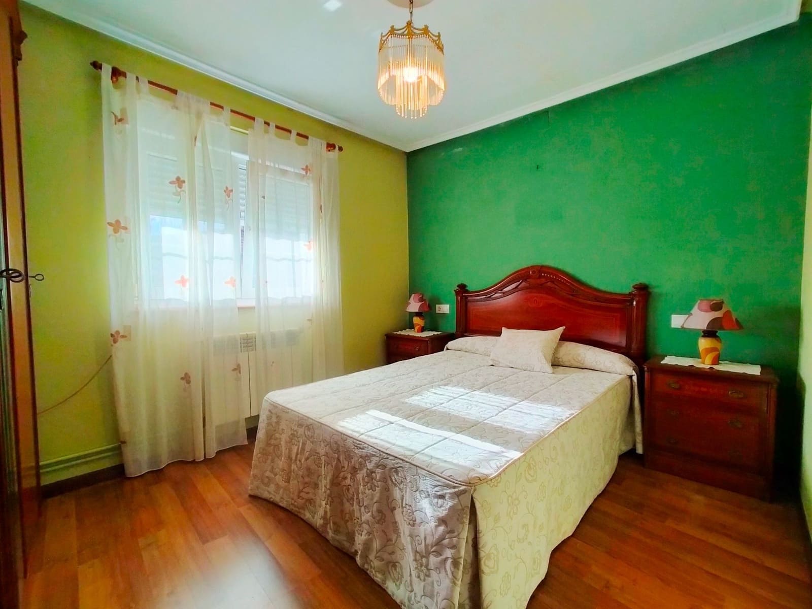 6 bedroom Townhouse for sale in Pravia with garage - € 225,000 (Ref: 9711130)