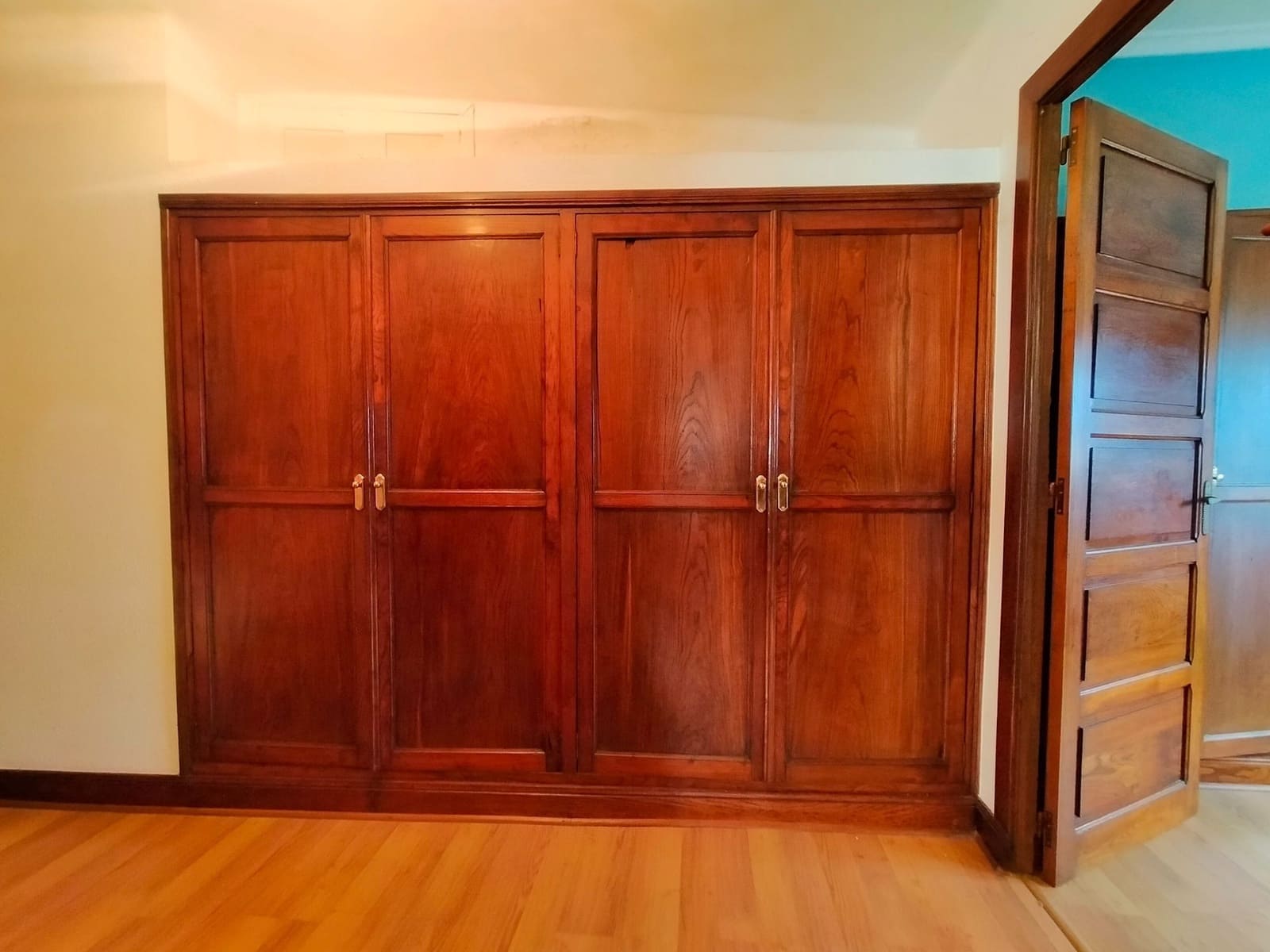 6 bedroom Townhouse for sale in Pravia with garage - € 225,000 (Ref: 9711130)