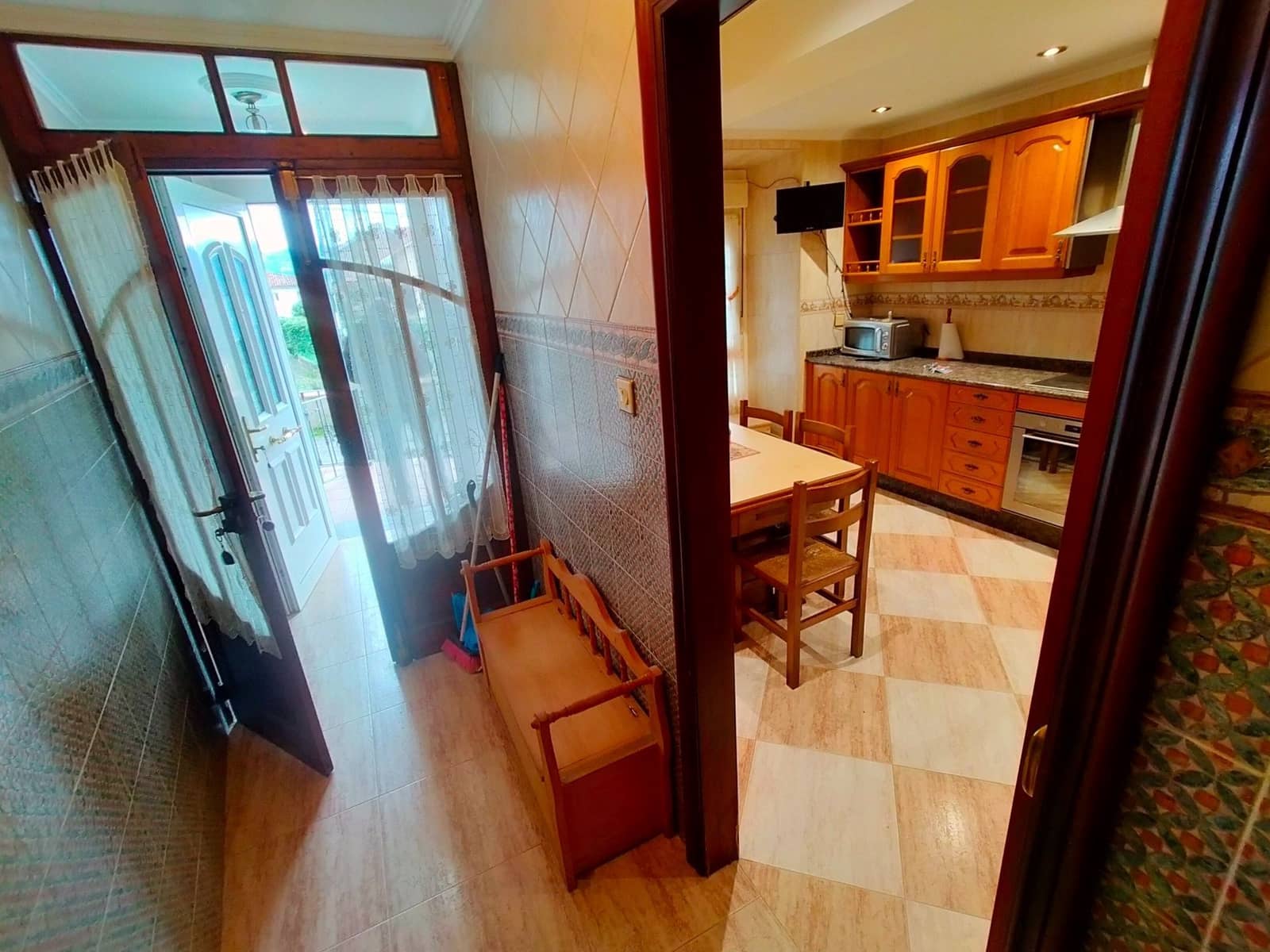 6 bedroom Townhouse for sale in Pravia with garage - € 225,000 (Ref: 9711130)