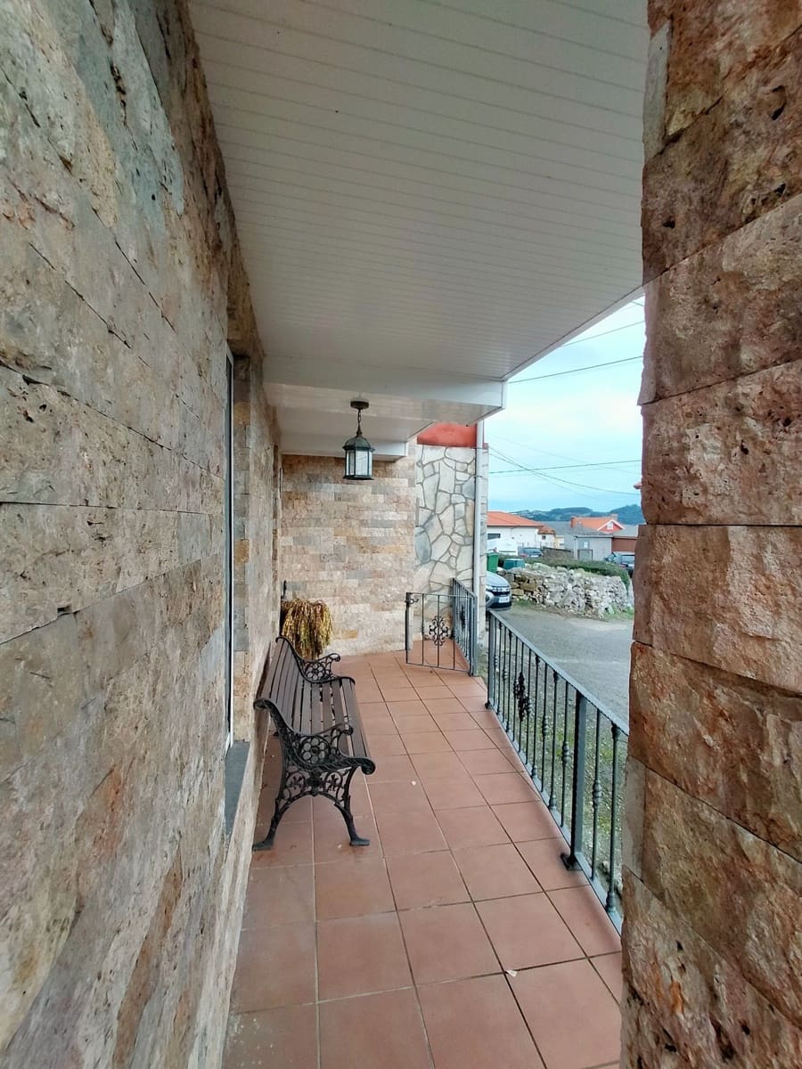 6 bedroom Townhouse for sale in Pravia with garage - € 225,000 (Ref: 9711130)