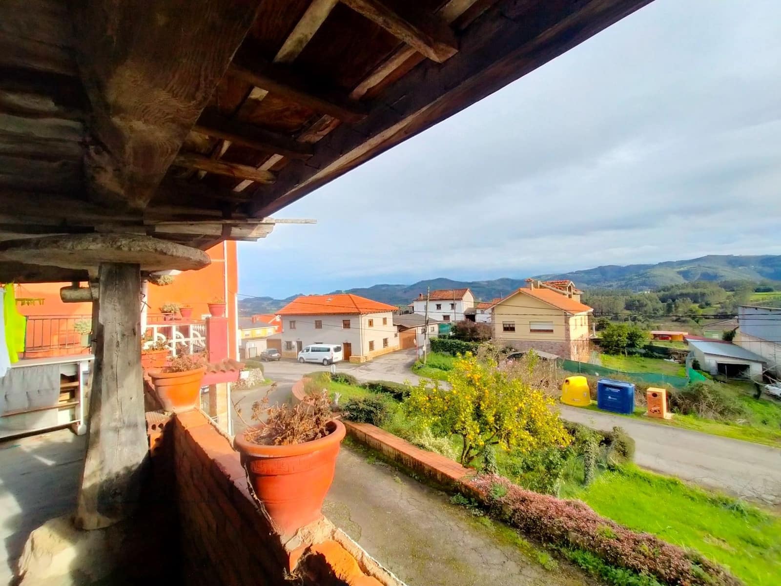 6 bedroom Townhouse for sale in Pravia with garage - € 225,000 (Ref: 9711130)