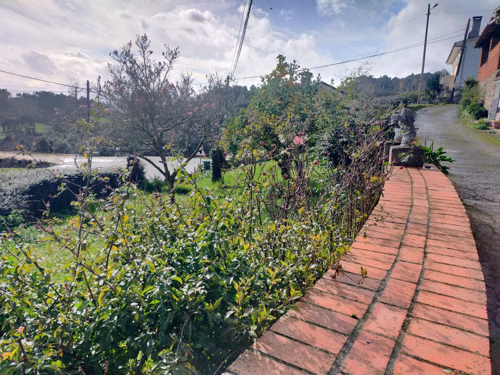 6 bedroom Townhouse for sale in Pravia with garage - € 225,000 (Ref: 9711130)