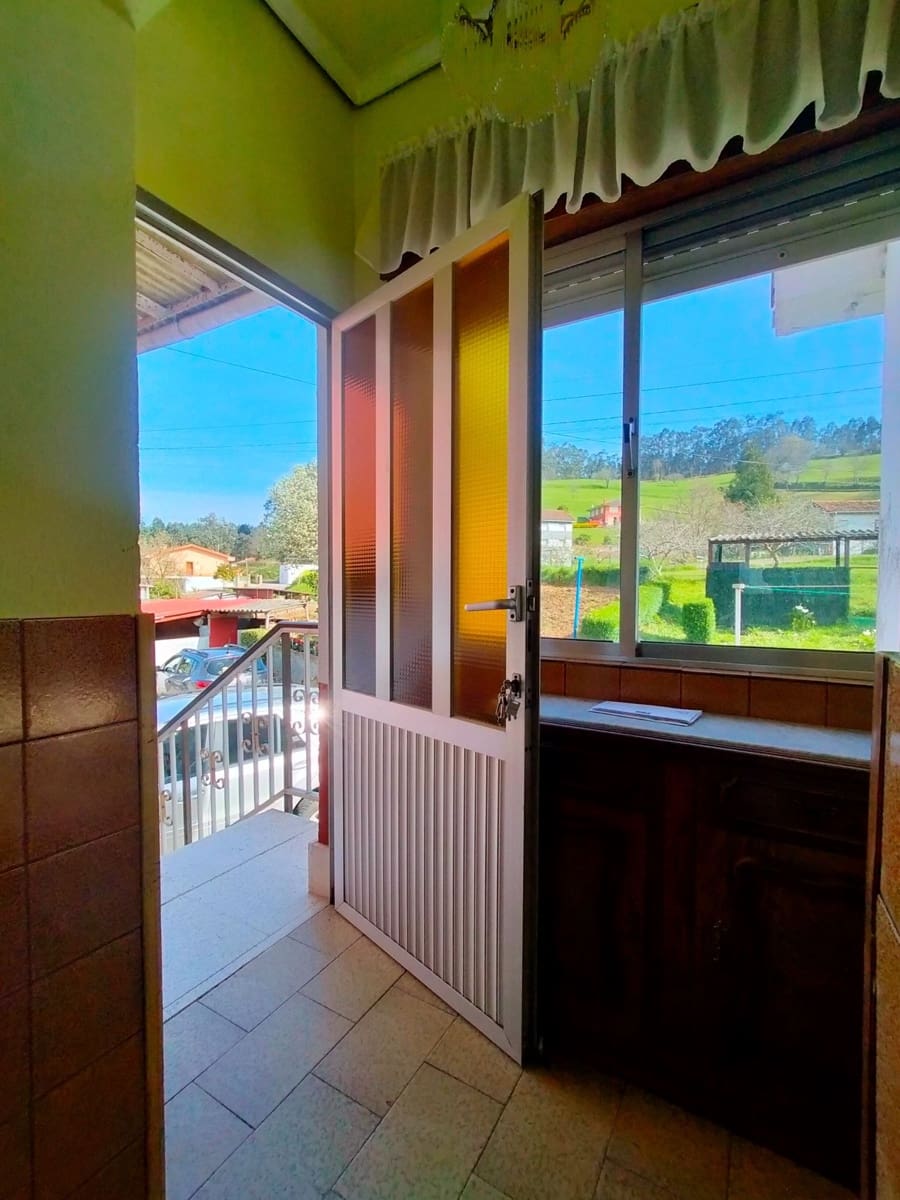 Casa de 2 habitaciones en Soto del Barco en venta con garaje - 120.000 € (Ref: 9813684)