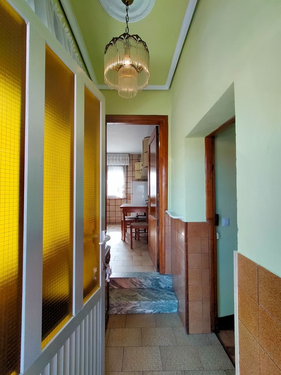 Casa de 2 habitaciones en Soto del Barco en venta con garaje - 120.000 € (Ref: 9813684)