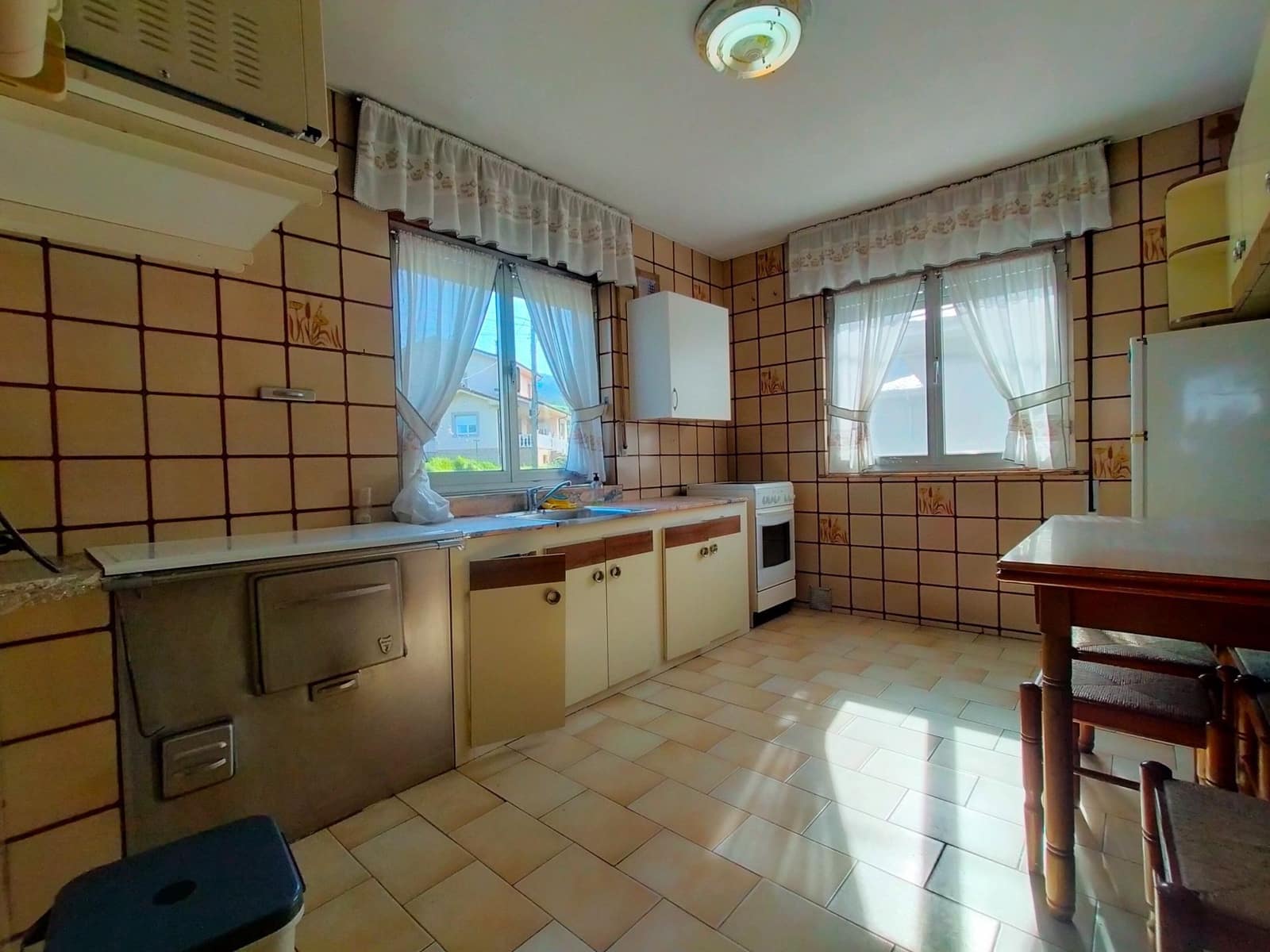 Casa de 2 habitaciones en Soto del Barco en venta con garaje - 120.000 € (Ref: 9813684)