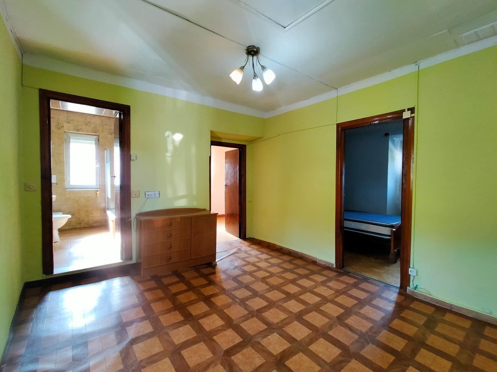 Casa de 2 habitaciones en Soto del Barco en venta con garaje - 120.000 € (Ref: 9813684)