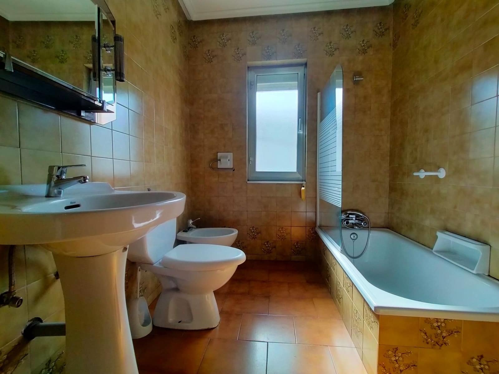 Casa de 2 habitaciones en Soto del Barco en venta con garaje - 120.000 € (Ref: 9813684)