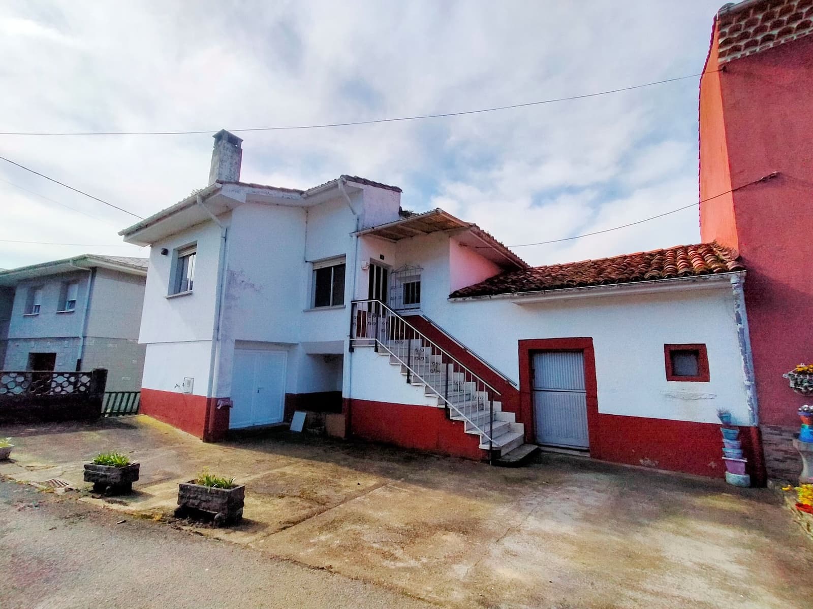 Casa de 2 habitaciones en Soto del Barco en venta con garaje - 120.000 € (Ref: 9813684)