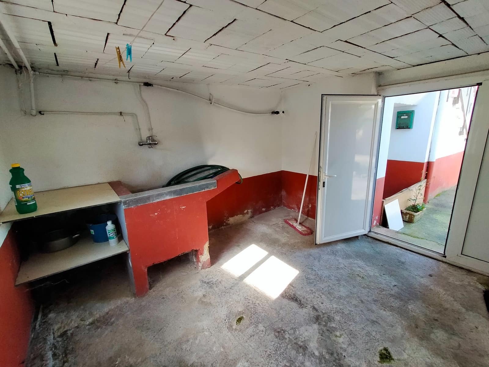 Casa de 2 habitaciones en Soto del Barco en venta con garaje - 120.000 € (Ref: 9813684)