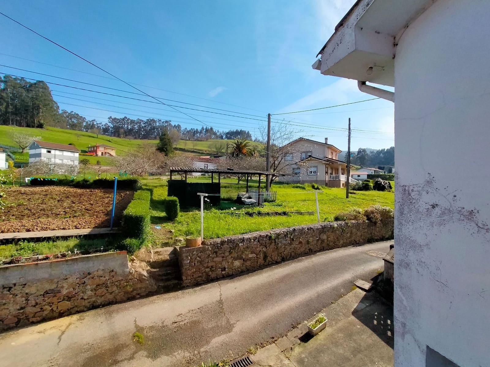 Casa de 2 habitaciones en Soto del Barco en venta con garaje - 120.000 € (Ref: 9813684)