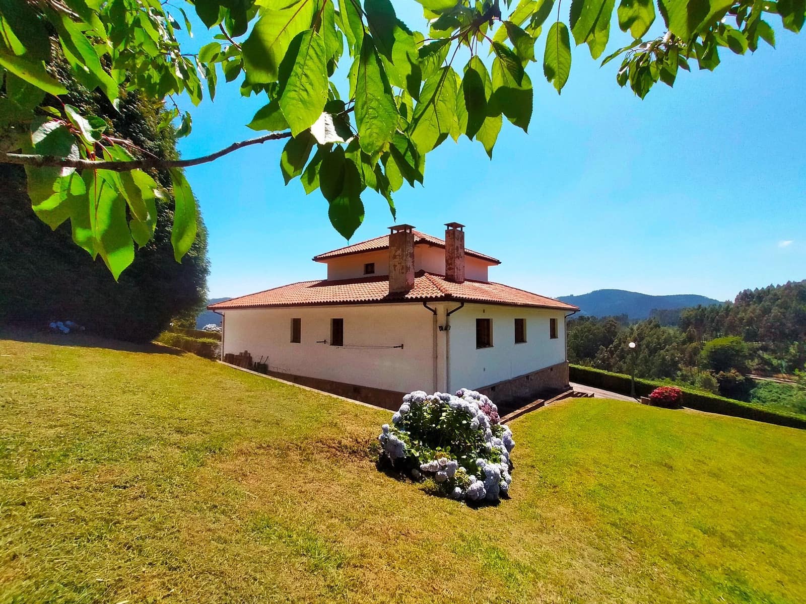 3 bedroom Villa for sale in Pravia with garage - € 500,000 (Ref: 9967173)
