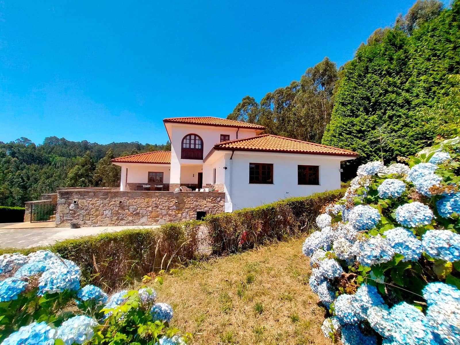 3 bedroom Villa for sale in Pravia with garage - € 500,000 (Ref: 9967173)