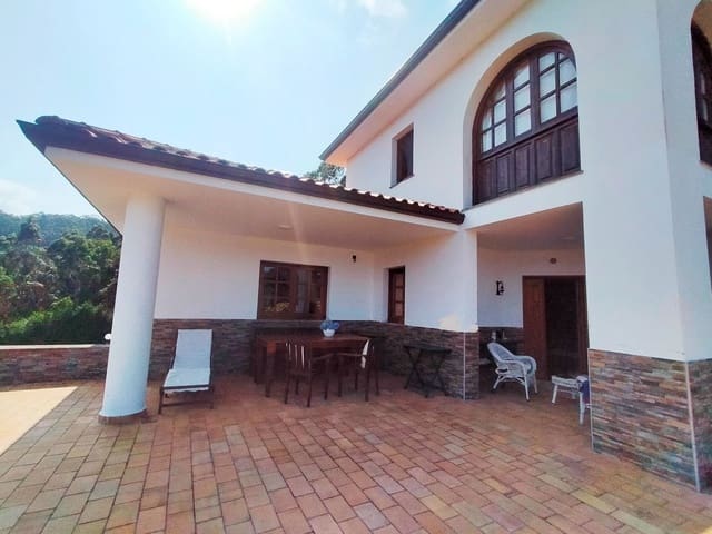 Chalet de 3 habitaciones en Pravia en venta con garaje - 500.000 € (Ref: 9967173)