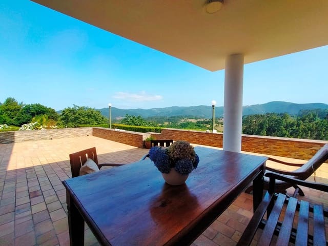 Chalet de 3 habitaciones en Pravia en venta con garaje - 500.000 € (Ref: 9967173)