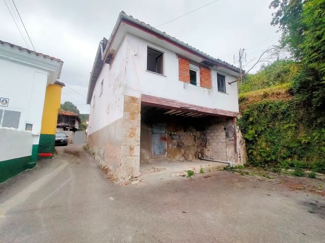 Casa de 3 habitaciones en Pravia en venta - 135.000 € (Ref: 9999534)