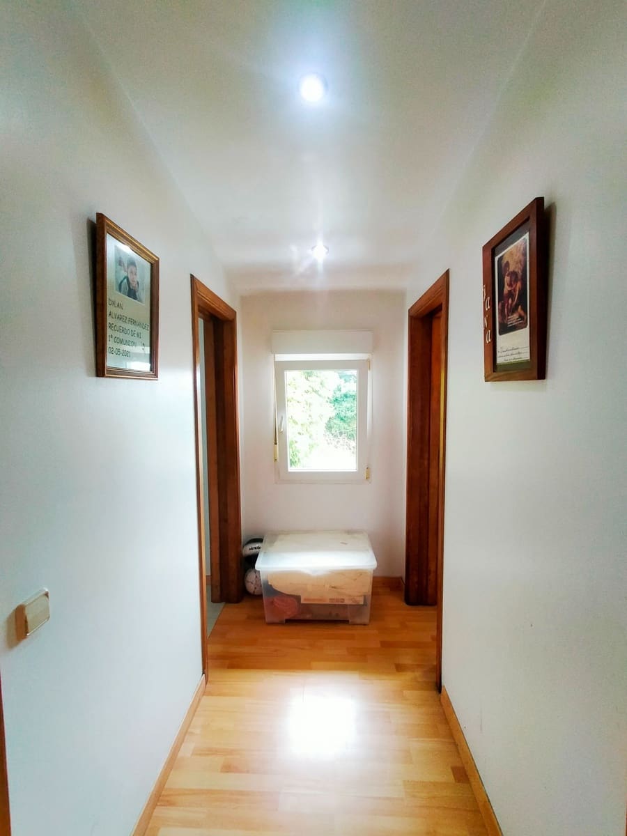Casa de 3 habitaciones en Pravia en venta con garaje - 135.000 € (Ref: 9999534)