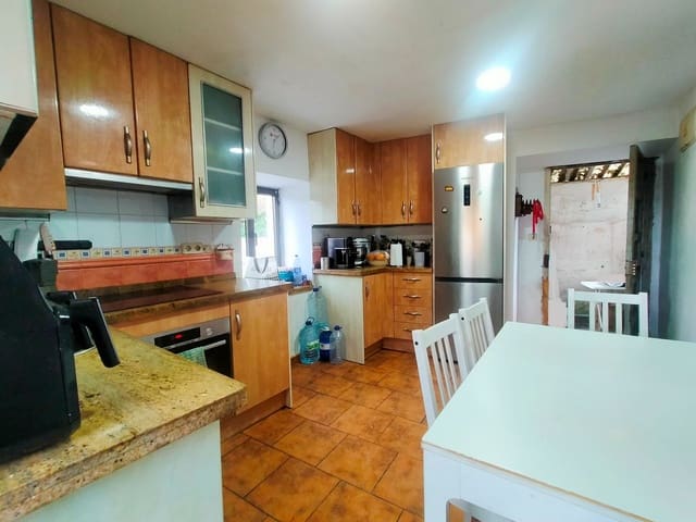 Casa de 3 habitaciones en Pravia en venta - 135.000 € (Ref: 9999534)