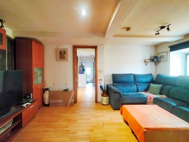 Casa de 3 habitaciones en Pravia en venta - 135.000 € (Ref: 9999534)