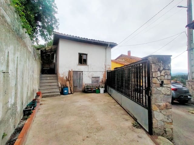 Casa de 3 habitaciones en Pravia en venta - 135.000 € (Ref: 9999534)