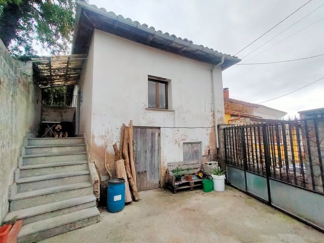 Casa de 3 habitaciones en Pravia en venta - 135.000 € (Ref: 9999534)