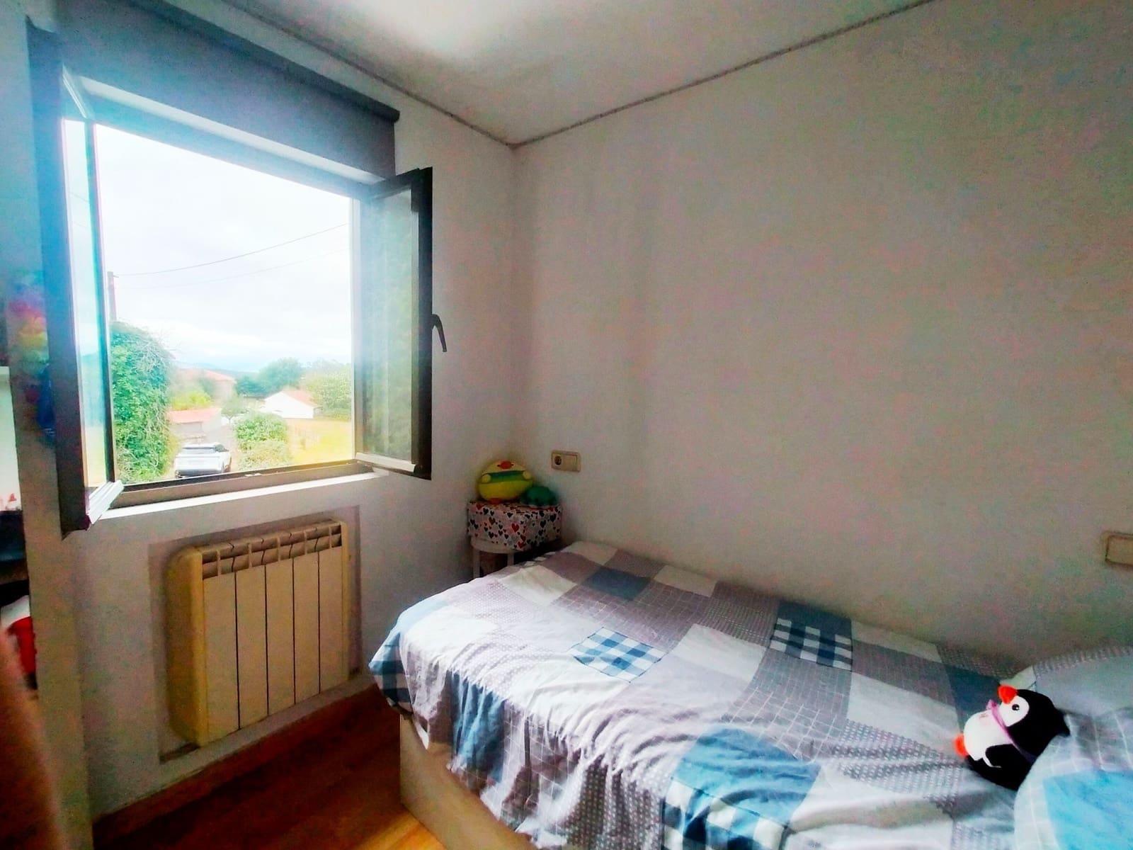 Casa de 3 habitaciones en Pravia en venta con garaje - 135.000 € (Ref: 9999534)