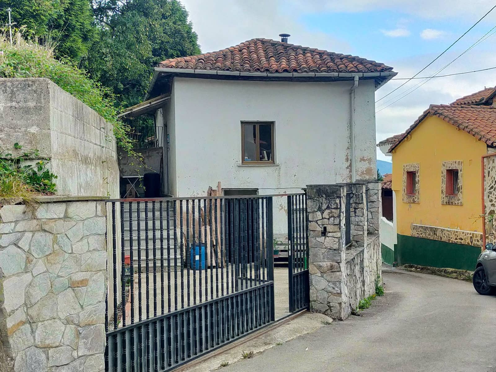 Casa de 3 habitaciones en Pravia en venta con garaje - 135.000 € (Ref: 9999534)
