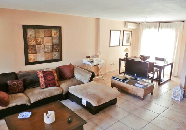 4 sypialnia Dom szeregowy na sprzedaż w Zahara de los Atunes, Barbate z garażem - 750 000 € (Ref: 10104270)