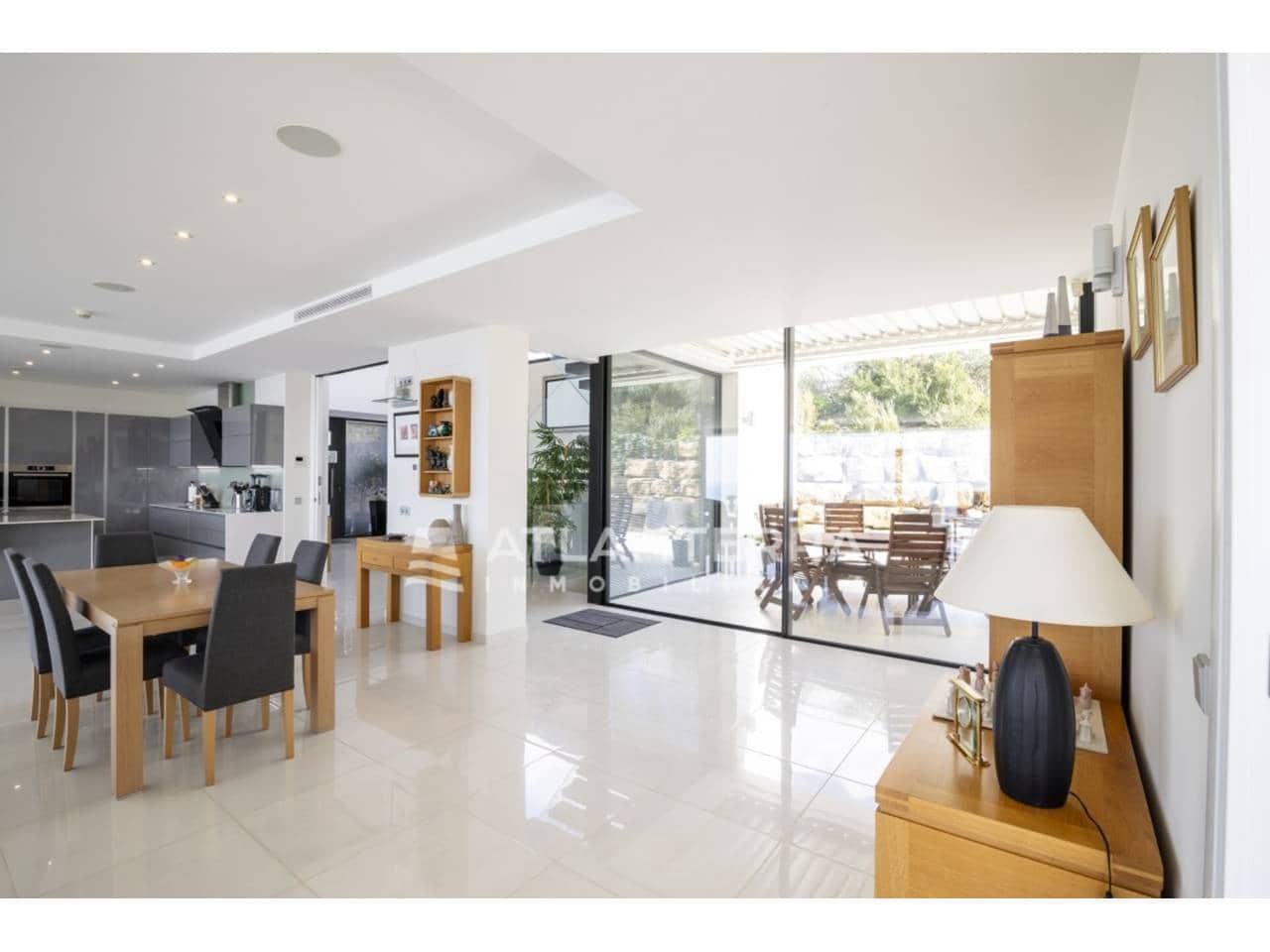 5 soveværelse Villa til salg i Tarifa med swimmingpool garage - € 3.750.000 (Ref: 8707534)