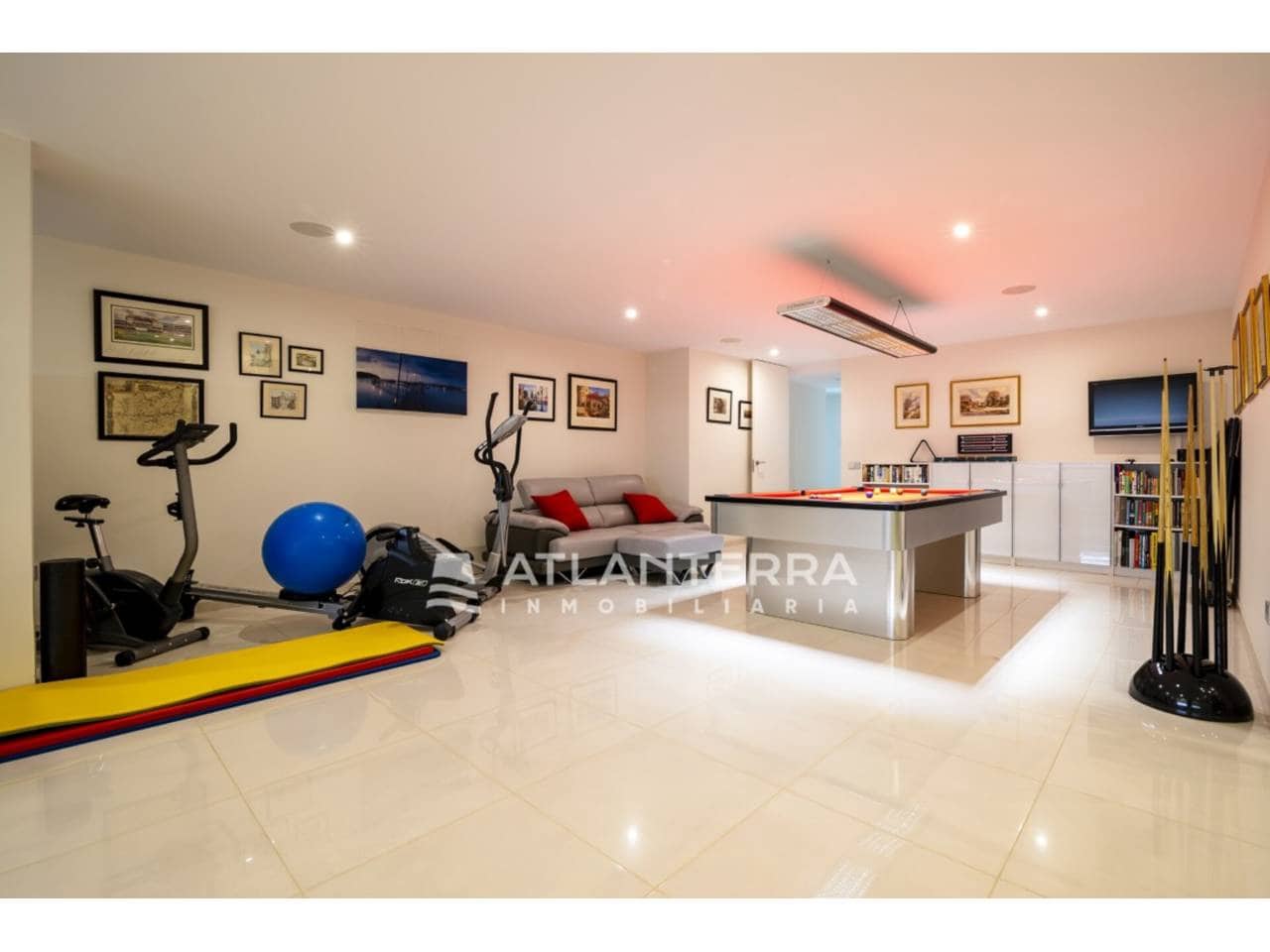 5 soveværelse Villa til salg i Tarifa med swimmingpool garage - € 3.750.000 (Ref: 8707534)