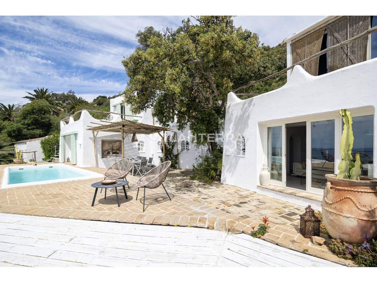 4 soveværelse Villa til salg i Tarifa med swimmingpool - € 1.395.000 (Ref: 9007252)