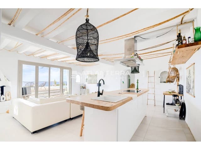 4 bedroom Villa for sale in Tarifa with pool - € 1,395,000 (Ref: 9007252)