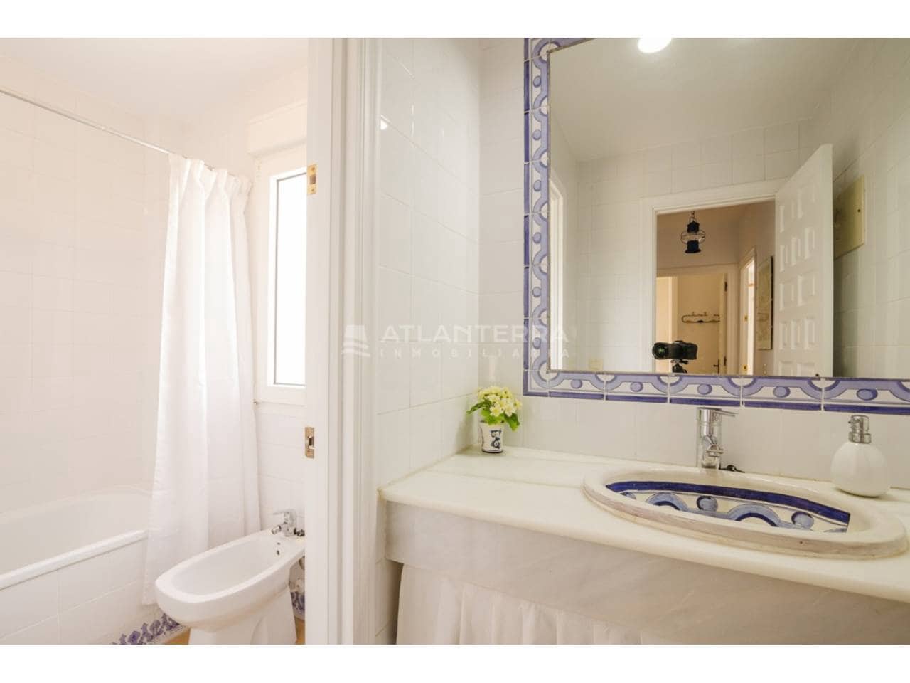 3 makuuhuone Paritalo myytävänä paikassa Zahara de los Atunes mukana uima-altaan 
autotalli - 595 000 € (Ref: 9569261)