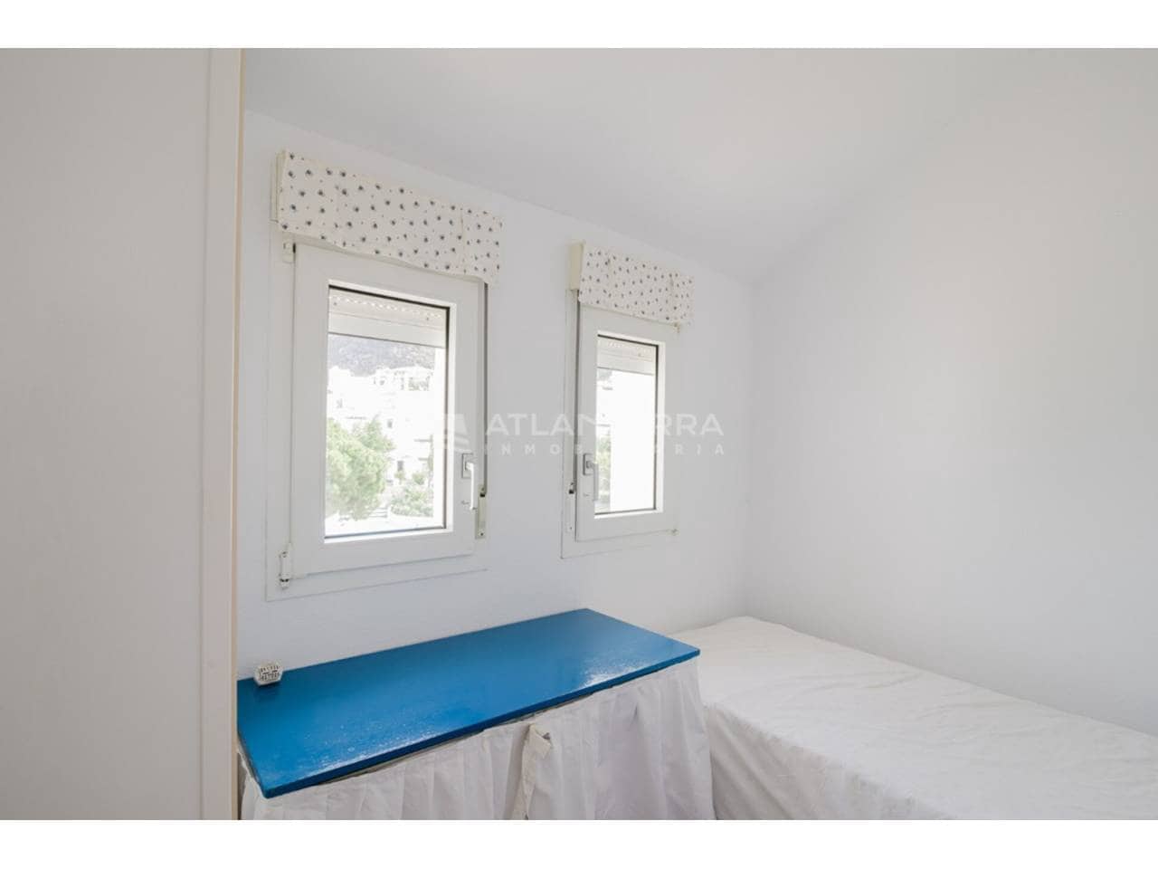 3 makuuhuone Paritalo myytävänä paikassa Zahara de los Atunes mukana uima-altaan 
autotalli - 595 000 € (Ref: 9569261)