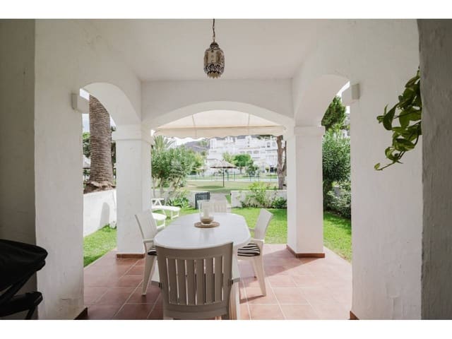 3 makuuhuone Paritalo myytävänä paikassa Zahara de los Atunes, Barbate mukana uima-altaan 
autotalli - 595 000 € (Ref: 9569261)