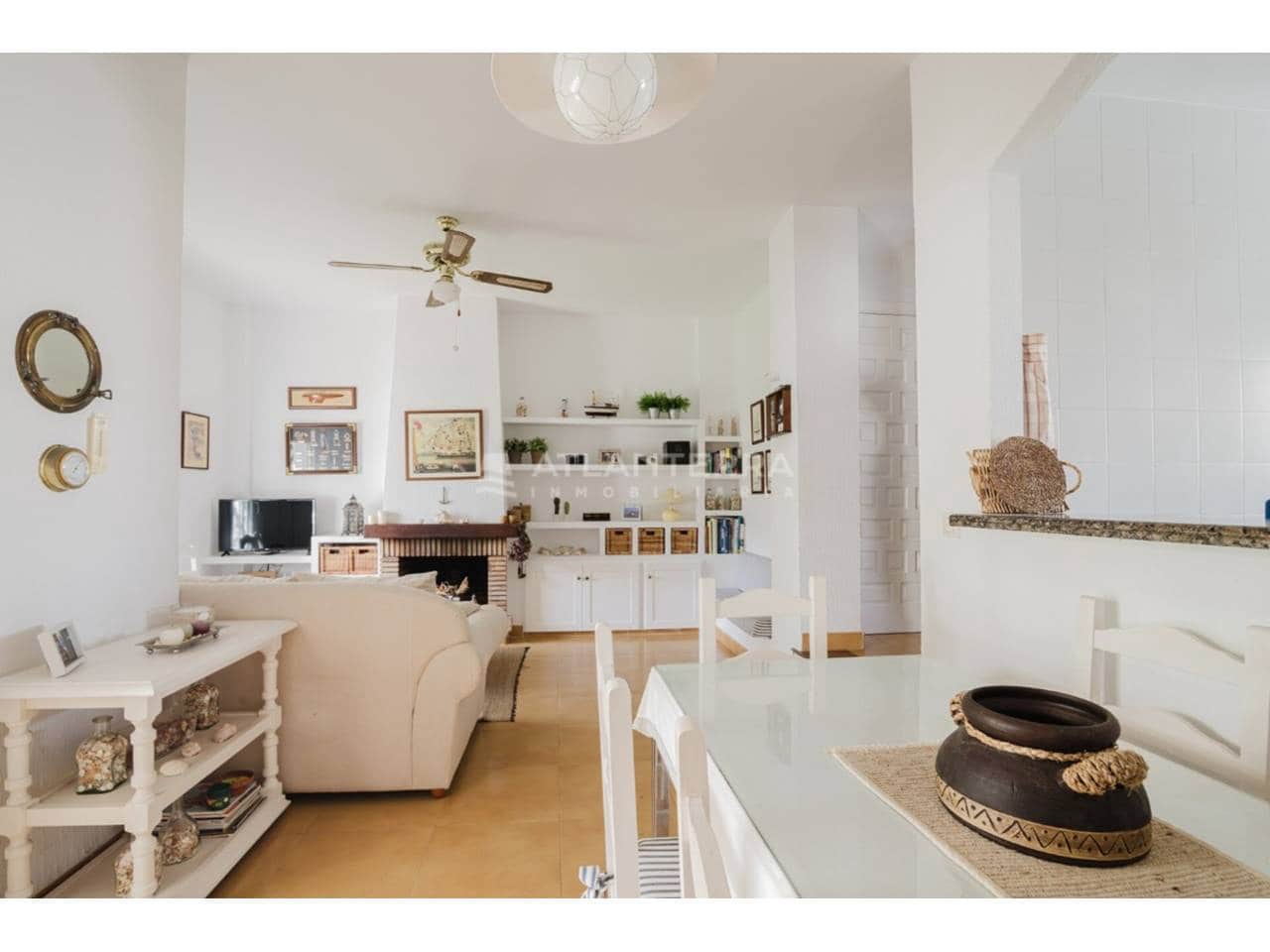 3 makuuhuone Paritalo myytävänä paikassa Zahara de los Atunes mukana uima-altaan 
autotalli - 595 000 € (Ref: 9569261)