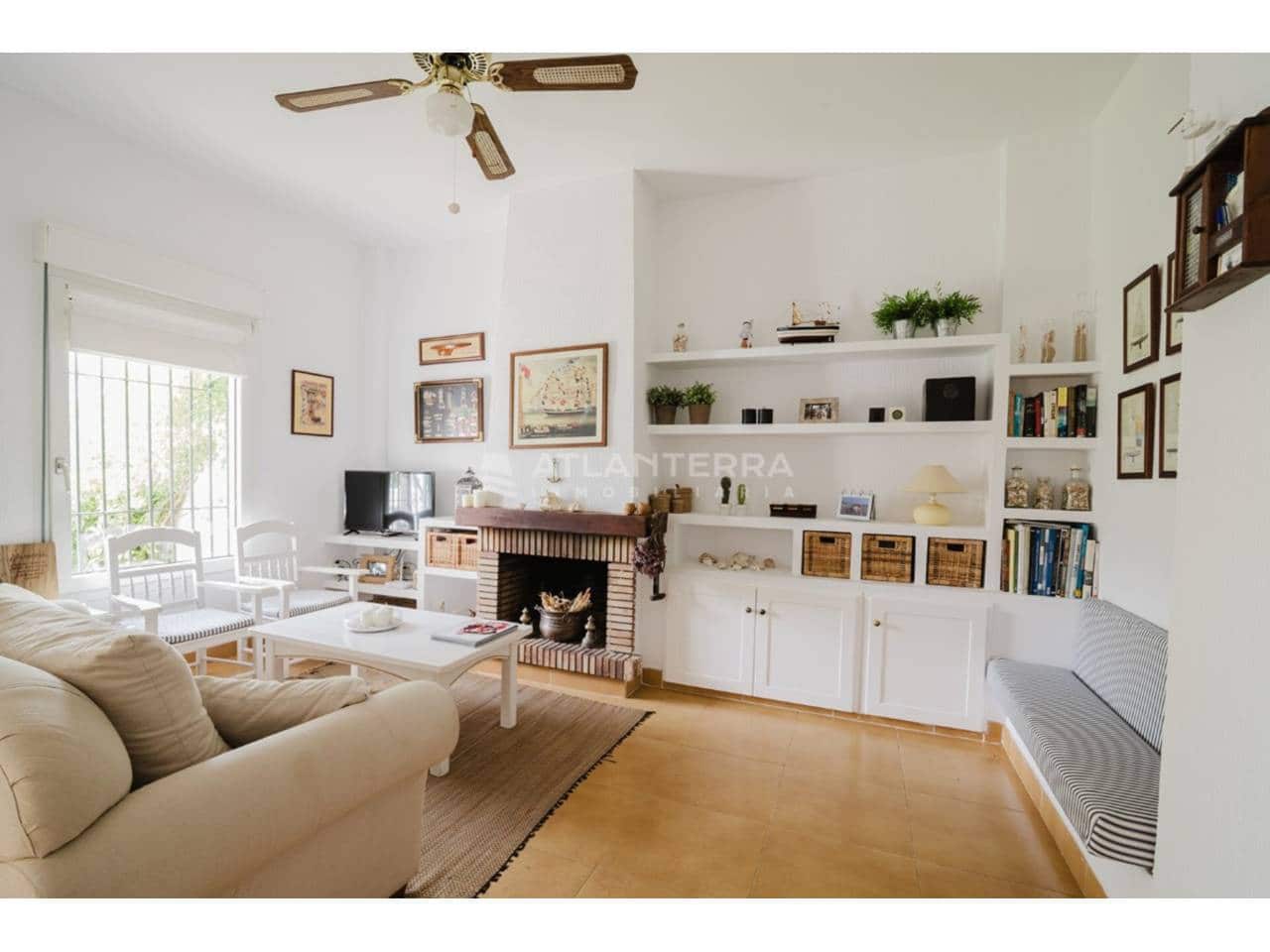 3 makuuhuone Paritalo myytävänä paikassa Zahara de los Atunes mukana uima-altaan 
autotalli - 595 000 € (Ref: 9569261)