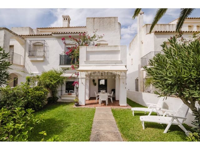 3 makuuhuone Paritalo myytävänä paikassa Zahara de los Atunes, Barbate mukana uima-altaan 
autotalli - 595 000 € (Ref: 9569261)