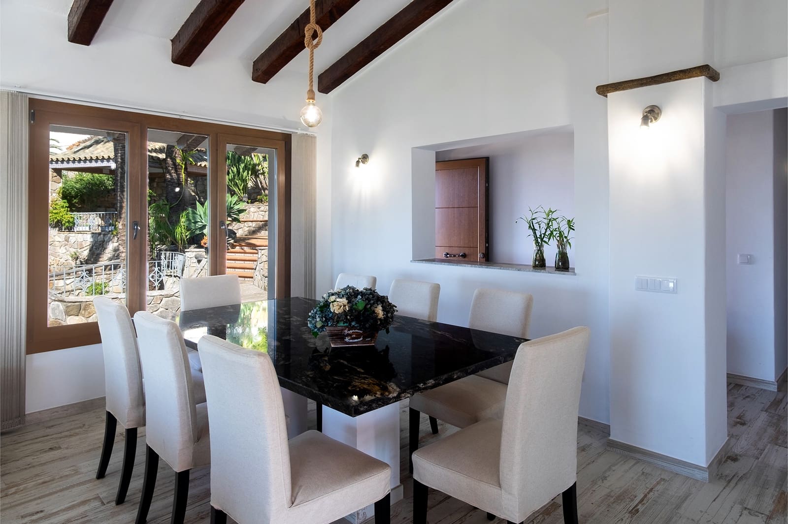 Casa de 4 habitaciones en Zahara de los Atunes en venta con piscina garaje - 2.700.000 € (Ref: 9649918)