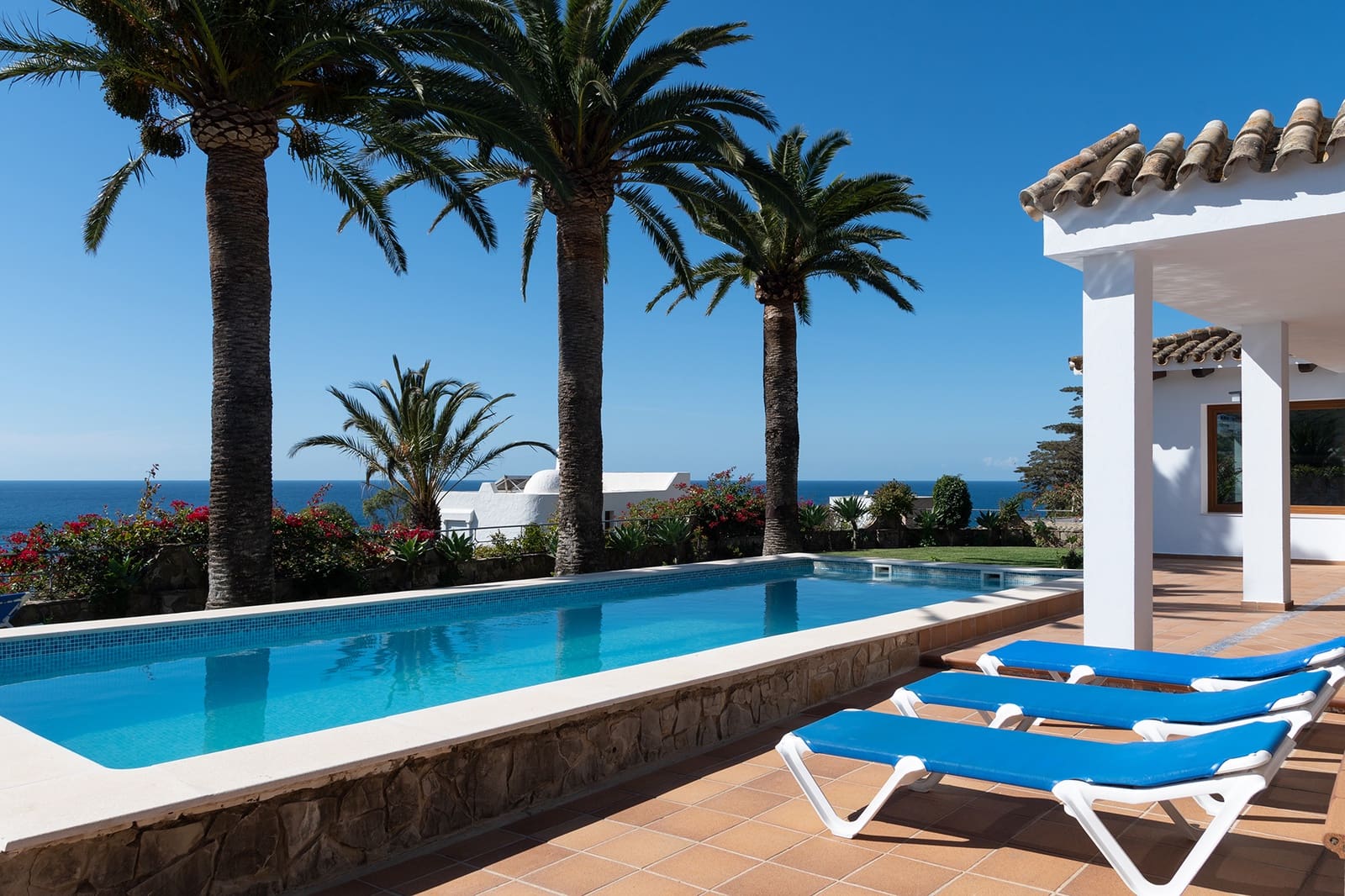 Casa de 4 habitaciones en Zahara de los Atunes en venta con piscina garaje - 2.700.000 € (Ref: 9649918)