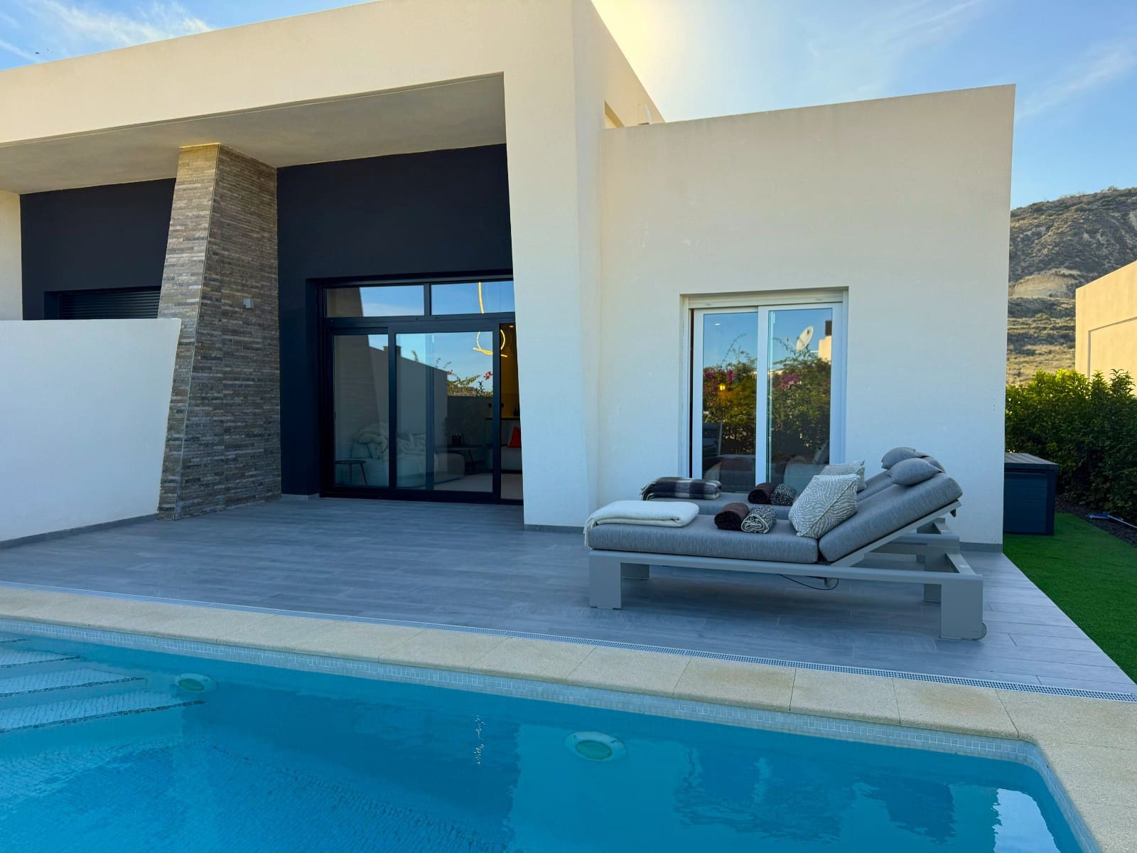 Chalet de 3 habitaciones en Algorfa en venta con piscina - 449.000 € (Ref: 10055737)