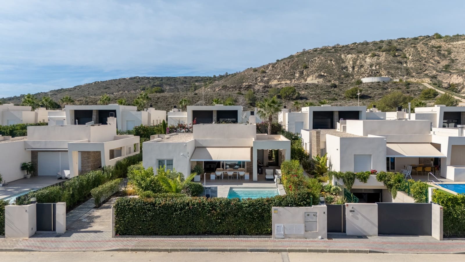 2 soverom Villa til salgs i Algorfa med svømmebasseng garasje - € 540 000 (Ref: 10057146)