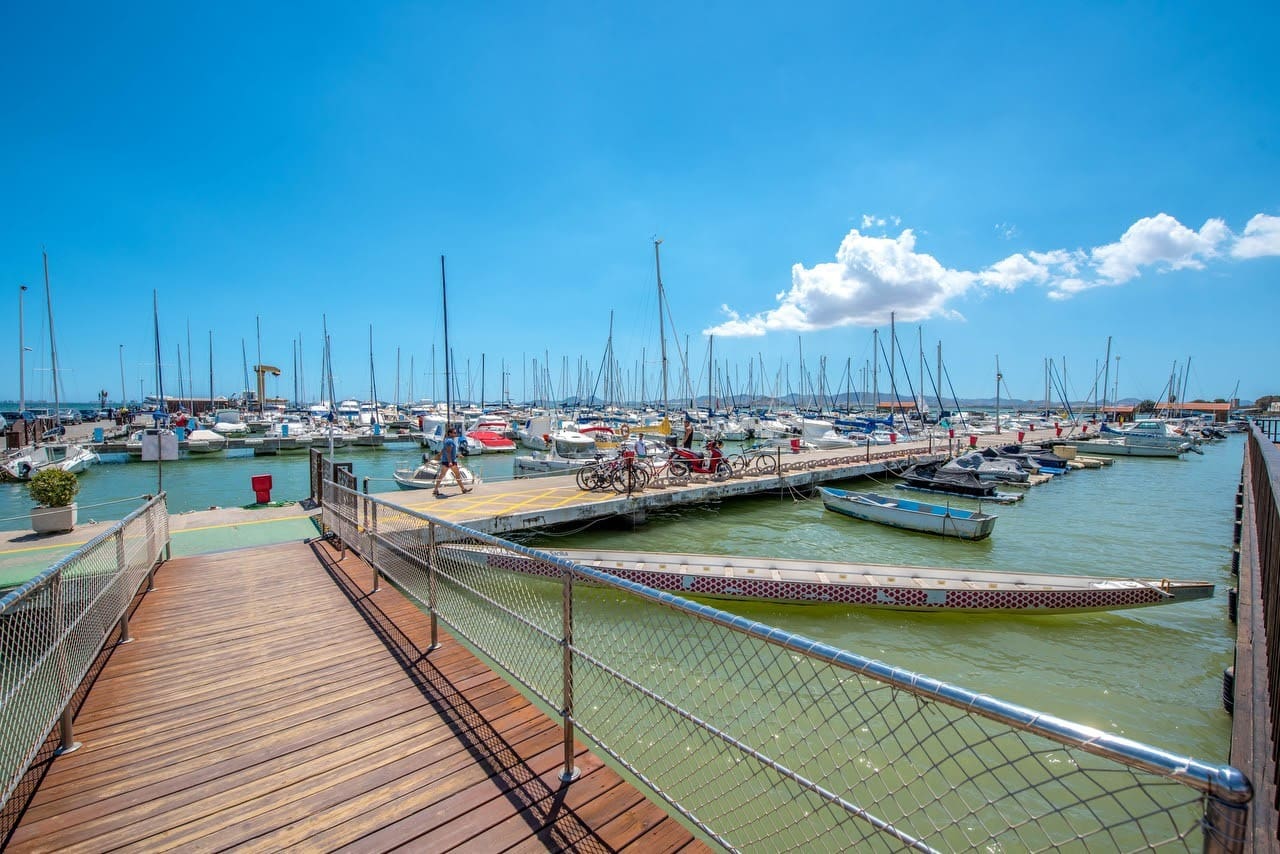 2 soverom Penthouse til salgs i Los Alcazares med svømmebasseng garasje - € 535 000 (Ref: 10060212)